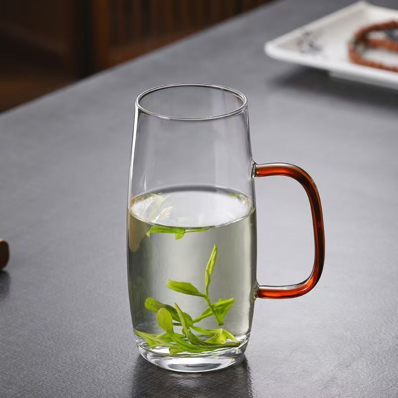 चांगल्या आणि वाईट दर्जाच्या काचेच्या कपमध्ये फरक कसा करायचा