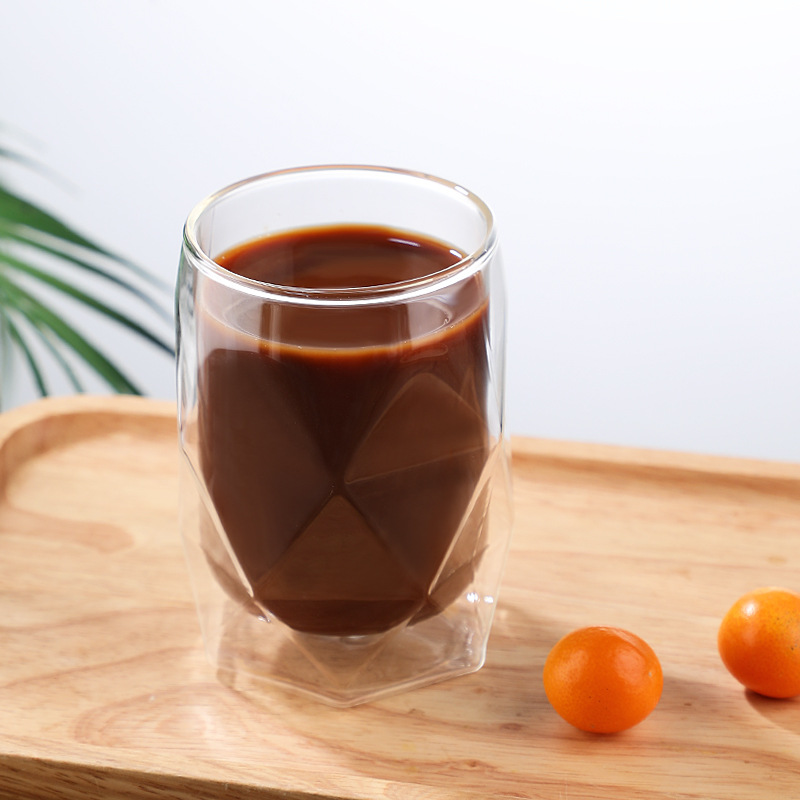 साधा उष्णता-प्रतिरोधक दुहेरी-भिंतीचा इन्सुलेटेड ग्लास कप